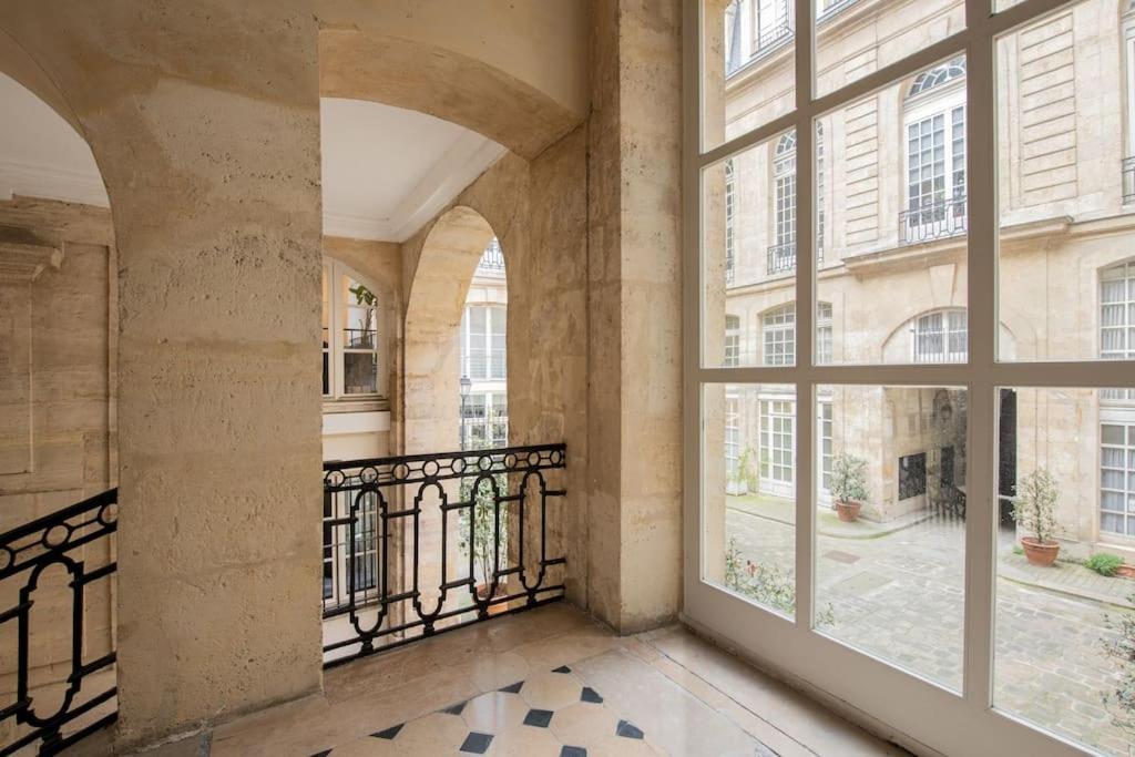 Halles - Luxury In The Heart Of Paris