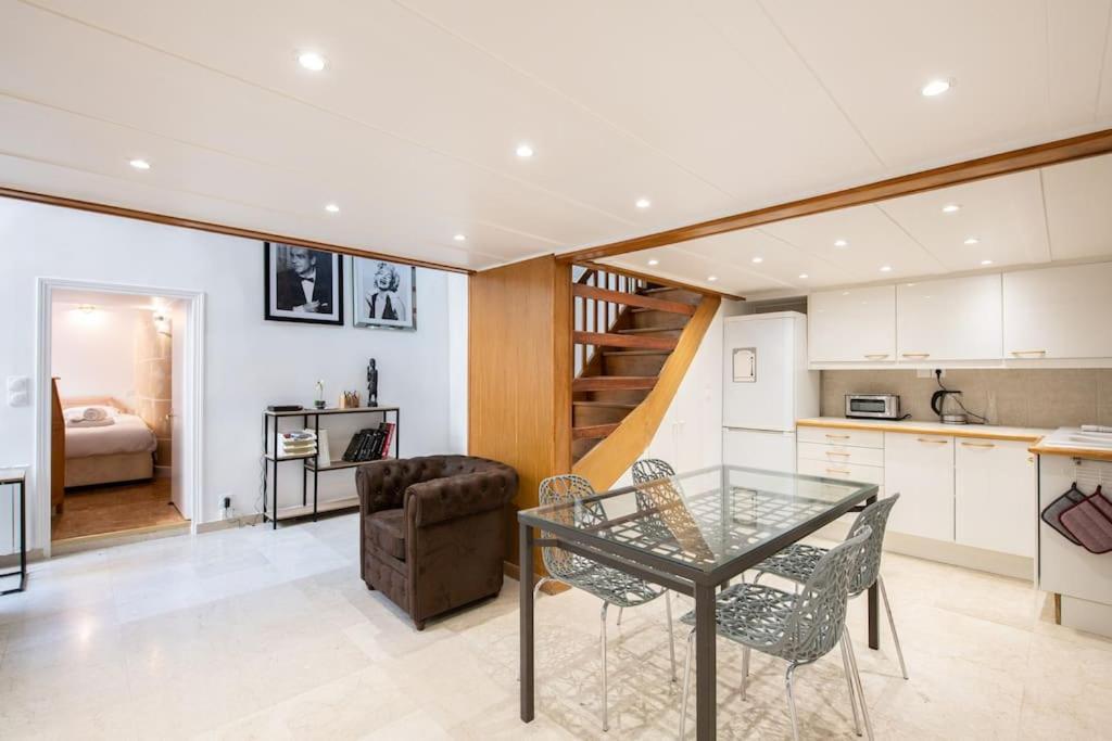 Halles - Luxury In The Heart Of Apartment *